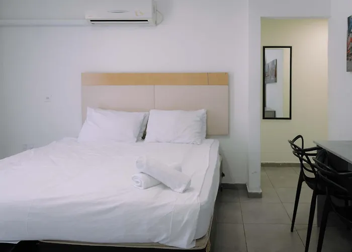 Rich Luxury Suites